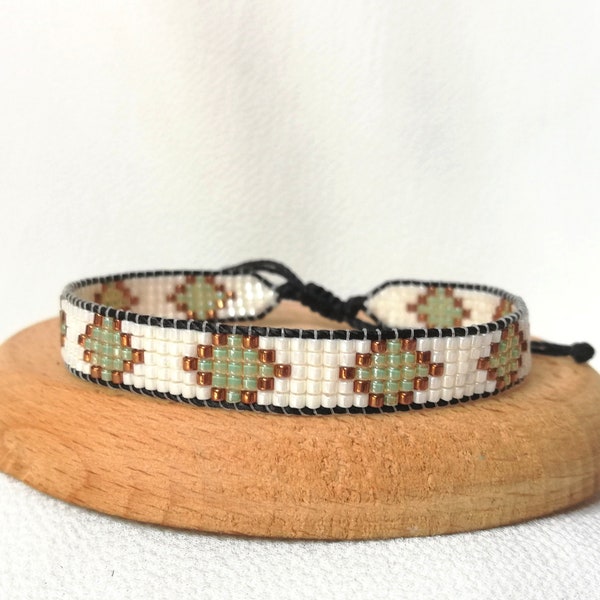 SNAKE Bracelet: Miyuki seed beads loom woven bracelet, with sliding square knot closure