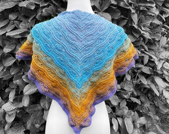 no 1 - crochet pattern triangular shawl in PDF format