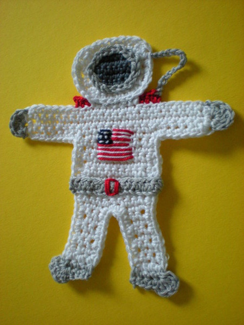 Astronaut crochet applique patch applique space travel crocheted astronaut crocheted image 2