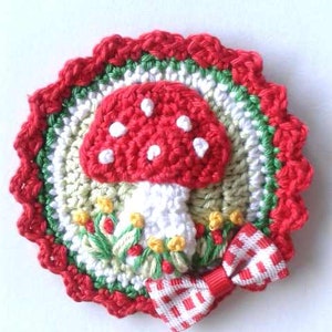 crocheted fly agaric button, crochet button, crochet applique, patch, applique, lucky guy image 4