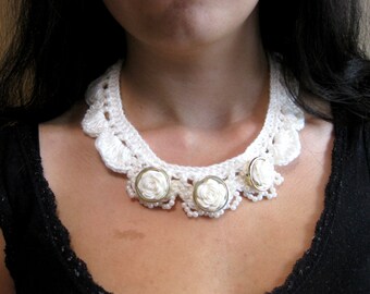 Collier, collier de déclaration, crocheté, crème