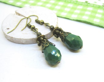 Earrings FOREST TEAR green bronze vintage forest green romantic nostalgic glass drops moss green Belle Epoque tear bead glass bead matt