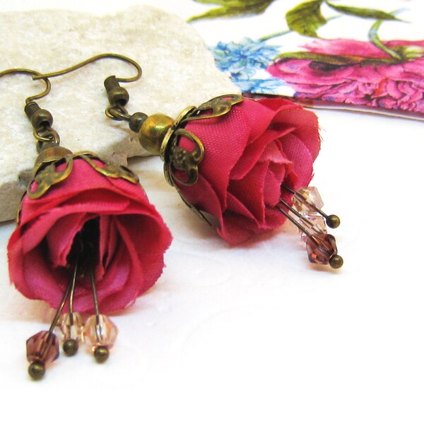 Ohrringe ROSE rosarot weinrot bronze Blüte Seidenblume romantisch nostalgisch verspielt Blütenohrringe Rosenohrringe pink Rosenknospe rosa