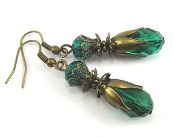 Earrings NOSTALGIA green bronze, emerald vintage romantic nostalgic glass drops dark green emerald green Belle Epoque teardrop glass pearl