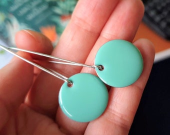 Earrings enameled in mint color