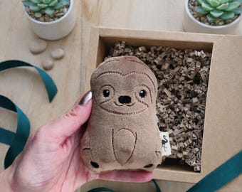 Courageous plush sloth – personalized lucky charm, small gift for children and adults for courage and encouragement