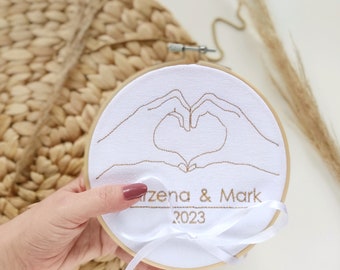 Ring pillow embroidery frame "Hands Line-Art" personalized, ring tray modern, wedding gift, money gift for the wedding