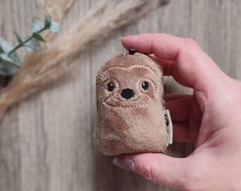 Personalized Mini Stuffed Sloth – Little Lucky Charm with Secret Pocket, Encouragement Gift for Children & Adults