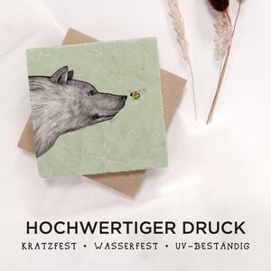 Fliesenuntersetzer | »Die Begegnung« Bär & Hummel | Design Untersetzer | Natursteinfliese image 2