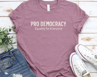 Camisa Pro Democracia, Camiseta Democracia, Camisa Igualdade, Camisa Voto, Camisa Política, Igualdade para Todos, Direitos Iguais, Camisa Patriota Camisa Eleitor