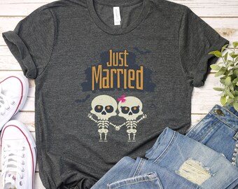Camisa recém-casada de Halloween, camisa de casamento de Halloween, camisa de lua de mel de Halloween, noiva e noivo de esqueleto, camisa de casal casado