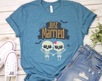 Camisa recém-casada de Halloween, camisa de casamento de Halloween, camisa de lua de mel de Halloween, noiva e noivo de esqueleto, camisa de casal casado