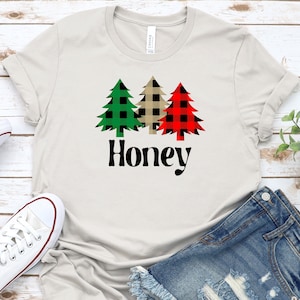 Chemise Honey, Chemise de grand-mère de Noël, Chemise de grand-mère au miel, T-shirt d’arbres de Noël, Chemise de Noël à carreaux de buffle, Chemise d’arbre de Noël à carreaux