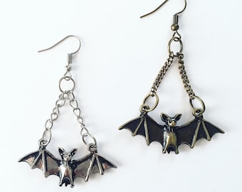 Vampire Bat Earrings Gothic Jewelry Gothic Bat Earrings Dangle Bats Halloween Jewelry Alternative Earrings Gothic Gift Antique Silver