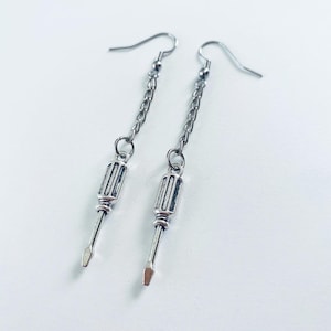Flat screwdriver Earrings Flat-head Tool Box DIY Hardware Construction Work Steampunk Mechanic Handywoman Handyman Gear Phillips