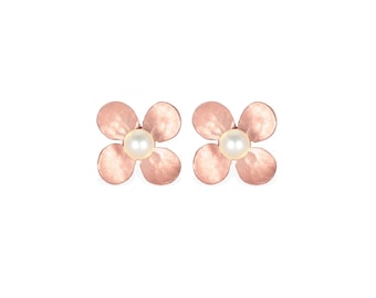 earrings: studs flower small - rose gold, pearl