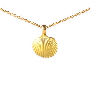 necklace with pendant: sea shell 18k gold image 1
