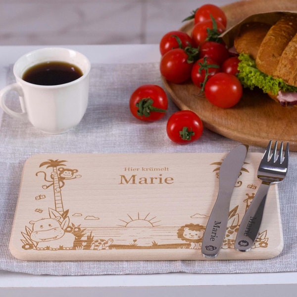 LAUBLUST Frühstücksbrettchen Kinder - Personalisiert mit Gravur - Dschungel Motiv - Geschenk Brettchen 24x15cm, Holz FSC®