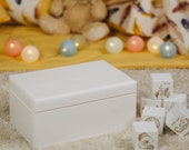 LAUBLUST Holzkiste Mit Deckel - Weiß, FSC® | Aufbewahrungskiste - Erinnerungsbox - Bastel- & Geschenkkiste - Größe M | L | XL