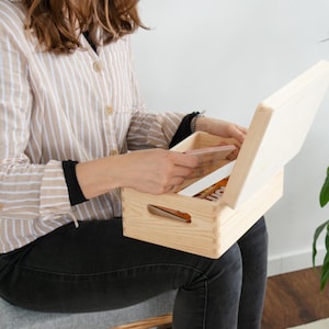 Holzkiste mit Deckel und Griffen - Holzbox Natur FSC® - Größe M | L | XL - Allzweckkiste aus Holz - Geschenkkiste | Spielzeug-Truhe