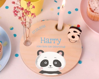 Personalisierter Geburtstagsteller aus Holz mit Kerzenhalter, Vase & Zahlen - Panda, Natur - Geburtstagsdeko mit Namen als Kinder Geschenk