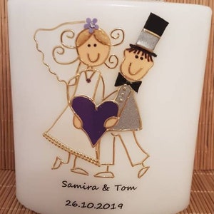 Wedding candle oval bridal couple playful in gold 150/135 mm. image 1