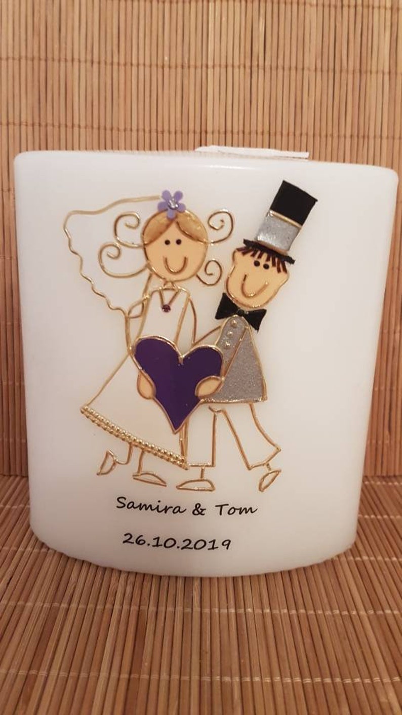 Wedding candle oval bridal couple playful in gold 150/135 mm. image 1