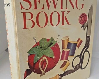 Better Homes and Gardens Sewing Book 1970 Second Edition Unmarked and VG