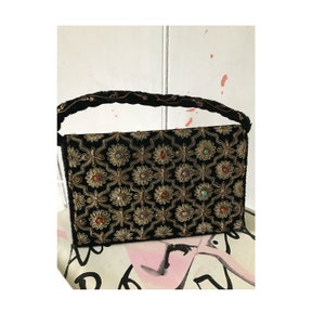 Vintage embroidered velvet bag/ pretty vintage clutch bag/evening bag/Indian embroidered bag/Vintage Zardozi embroidered velvet bag