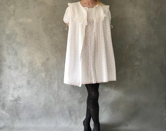Vintage broderie anglaise babydoll set/1960s baby doll two piece/White cotton lace mini dress/Puff sleeve coat/Eyelet lace dress and coat