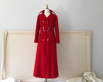 1970er Jahre scharlachroter Maxi Wollmantel/1970er Mantel aus Wolle/langer Militär Stil