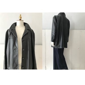 Vintage leather coat/ Vintage black leather coat/ Vintage menswear style leather coat/ Vintage classic leather coat/ Vintage oversized coat