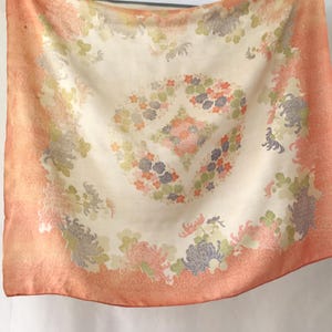Vintage 1920s pongee silk scarf/Beautiful 1920s silk scarf/Kimono print pongee silk scarf