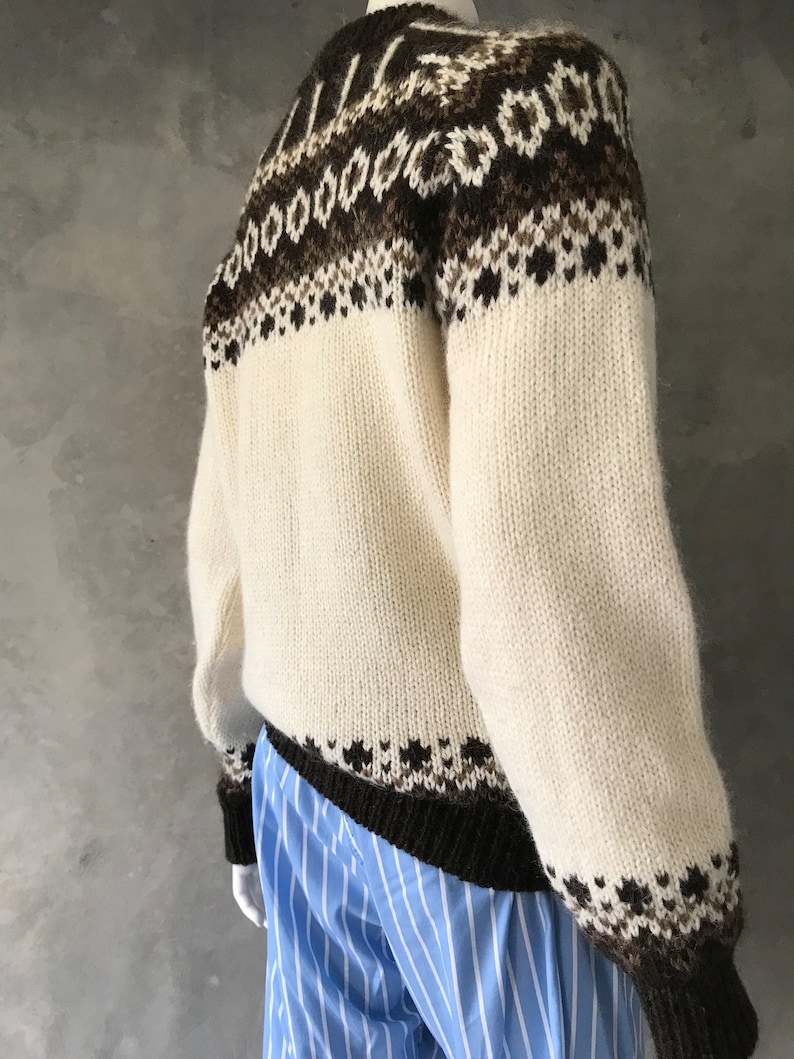 Vintage Icelandic knit wool sweater/vintage folk knit sweater/cream wool pattern knit/heritage knit jumper/1970s chunky knit image 4