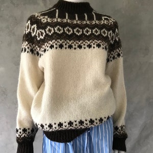 Vintage Icelandic knit wool sweater/vintage folk knit sweater/cream wool pattern knit/heritage knit jumper/1970s chunky knit image 10