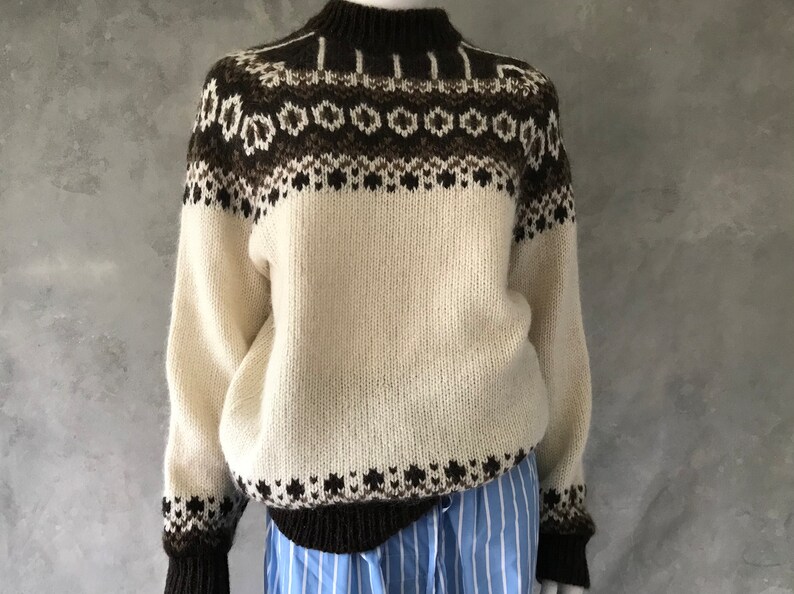 Vintage Icelandic knit wool sweater/vintage folk knit sweater/cream wool pattern knit/heritage knit jumper/1970s chunky knit image 10