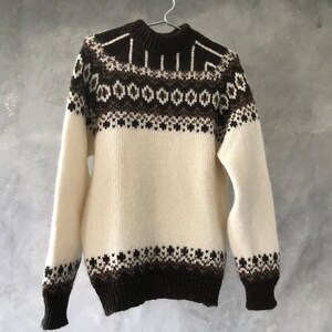 Vintage Icelandic knit wool sweater/vintage folk knit sweater/cream wool pattern knit/heritage knit jumper/1970s chunky knit image 2