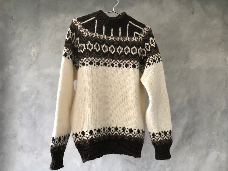 Vintage Icelandic knit wool sweater/vintage folk knit sweater/cream wool pattern knit/heritage knit jumper/1970s chunky knit image 2