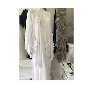 Vintage 1970s lace trimmed gown with angel sleeves/ Angel sleeve dress/  1970’s angel sleeve wedding dress/1970s bohemian wedding dress