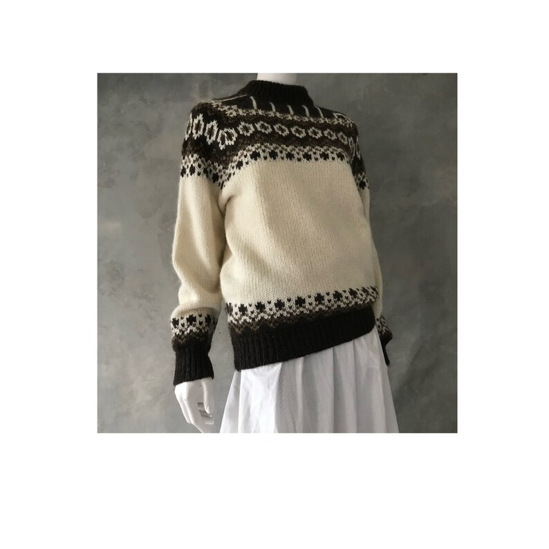 Vintage Icelandic knit wool sweater/vintage folk knit sweater/cream wool pattern knit/heritage knit jumper/1970s chunky knit image 5