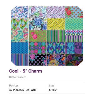 Könnte beinhalten: Eine Sammlung von 42 Stoffquadraten mit der Aufschrift Cool - 5" Charm von Kaffe Fassett. Jedes Quadrat misst 12,7 cm mal 12,7 cm und zeigt verschiedene Muster, darunter Blumen, geometrische Formen, Streifen und Punkte in lebendigen Farben.