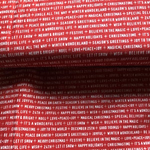 Könnte beinhalten: Roter Stoff mit weißem Text, der festliche Phrasen wie "Joy to the World", "Merry Christmas", "Peace on Earth", "Believe in the Magic", "Happy Holidays", "Winter Wonderland", "Let it Snow", "Special Delivery", "Magical Christmas", "Season's Greetings" und "It's a Wonderful Life" wiederholt.