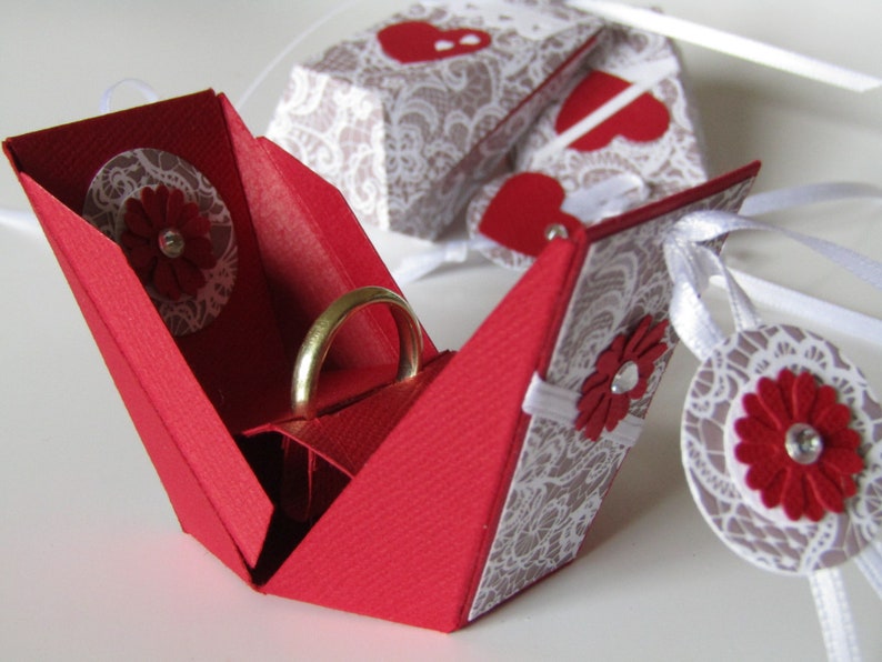 Present box tadaa the extravagant way to congratulate or present a piece of jewelry "Mein Schatz", rot