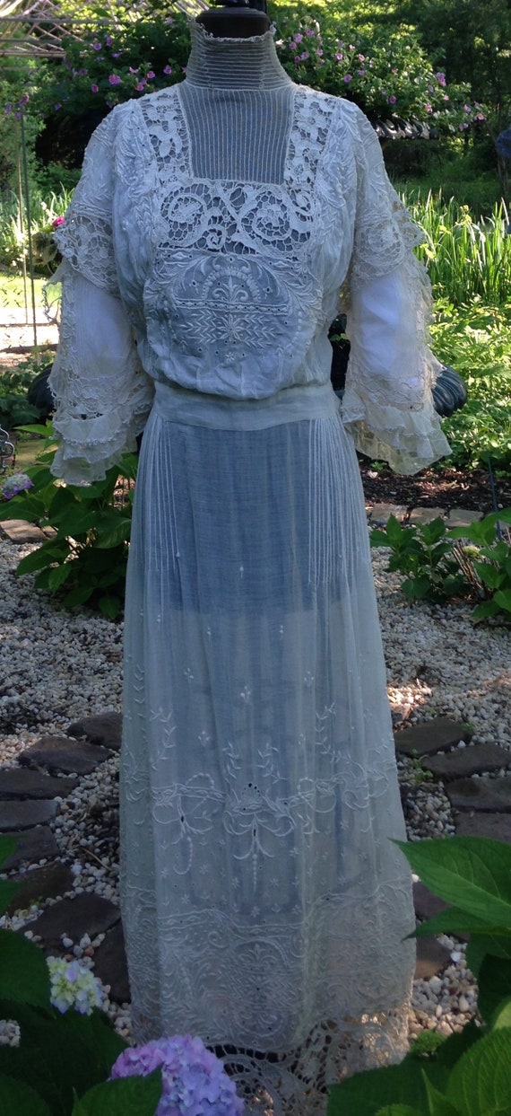 EDWARDIAN GOWN