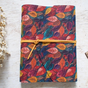 Handmade A5 size traveler&#39;s and writer&#39;s notebook in printed natural cork - Autumn leaves