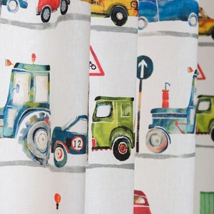 Kinder Grüne Auto Fenstervorhänge 46 x 54 Rennwagen Vorhänge für Junge –