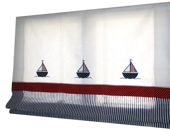 Maritime roller blind with high-quality embroidery