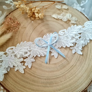 Garter Lace Leaves Romantic