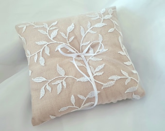 Ring pillow wedding pillow made of linen with lace