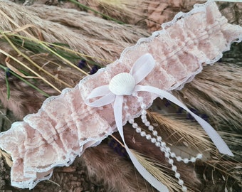 Garter with Lace Vintage Shell